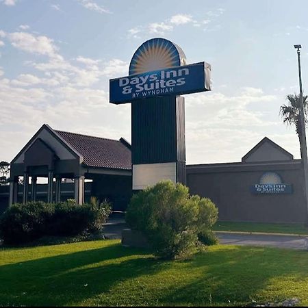 Days Inn & Suites By Wyndham Jennings Kültér fotó