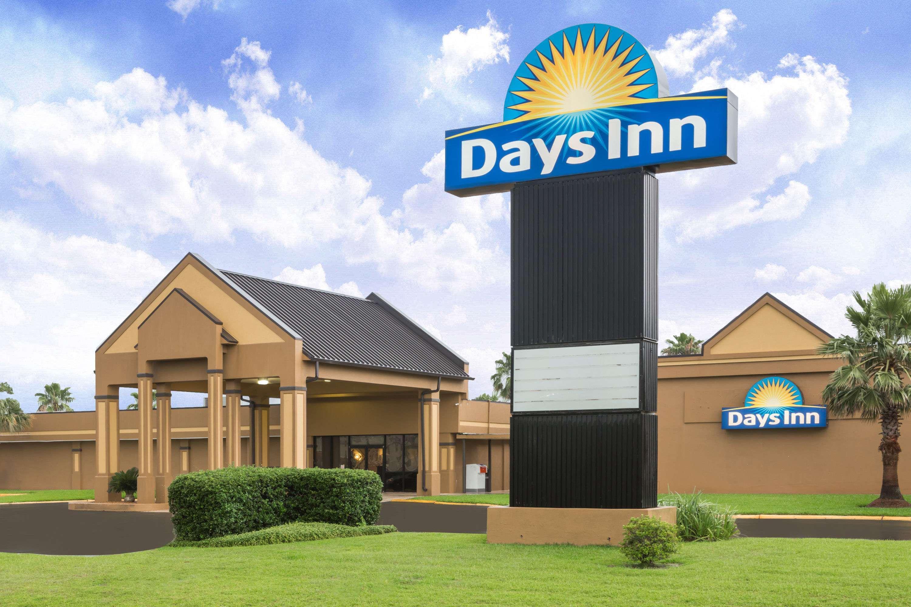 Days Inn & Suites By Wyndham Jennings Kültér fotó
