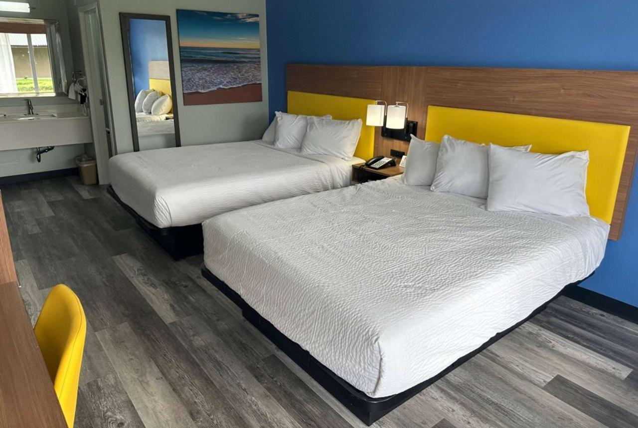 Days Inn & Suites By Wyndham Jennings Kültér fotó