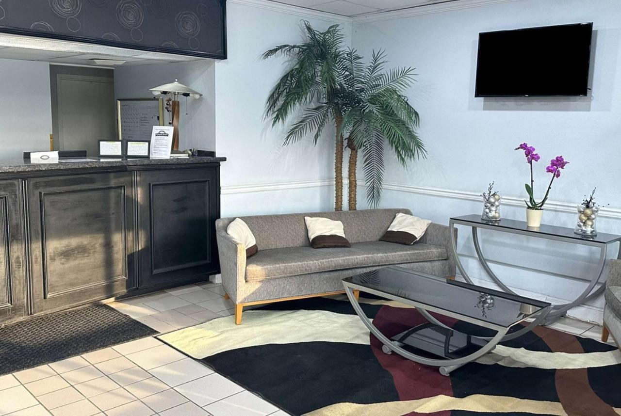 Days Inn & Suites By Wyndham Jennings Kültér fotó