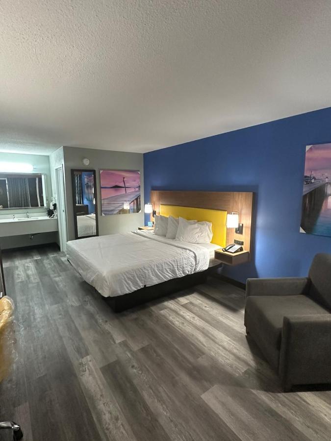 Days Inn & Suites By Wyndham Jennings Kültér fotó
