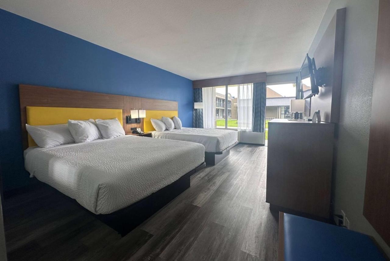 Days Inn & Suites By Wyndham Jennings Kültér fotó
